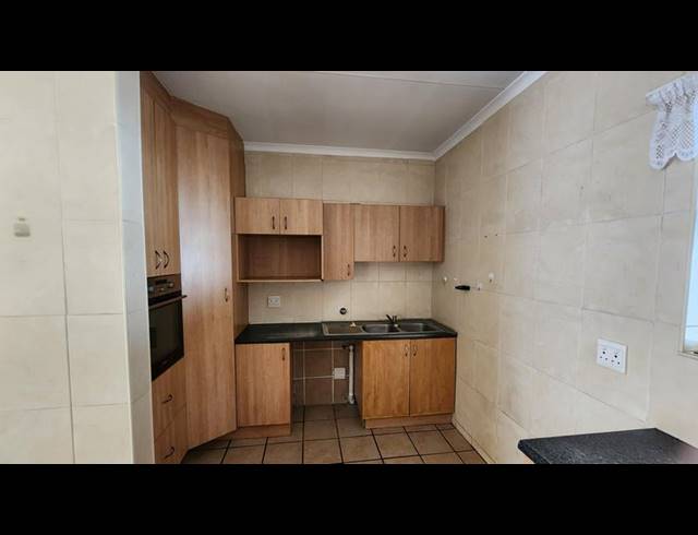 2 BEDROOM TOWNHOUSE FOR SALE IN ANNLIN